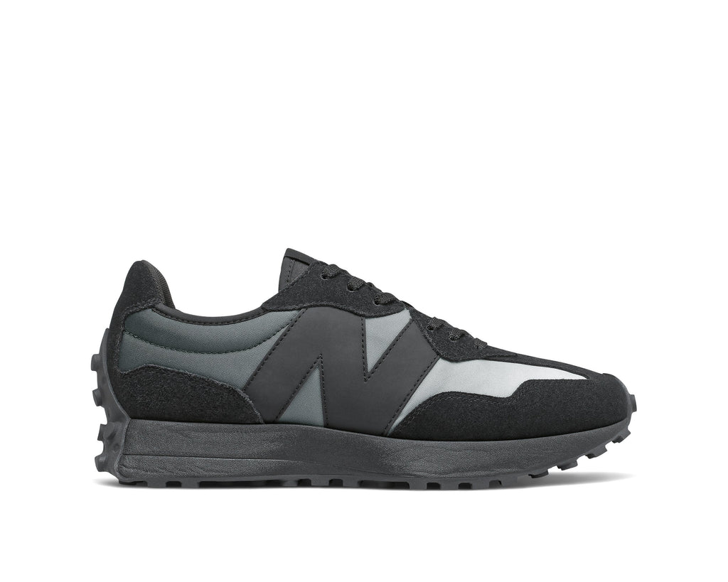 BLACK WITH SUMMER FOG